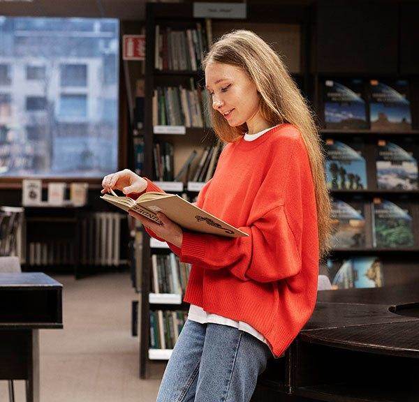 Olivia M., Undergraduate in Social Sciences